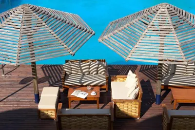 KAMARI BEACH HOTEL