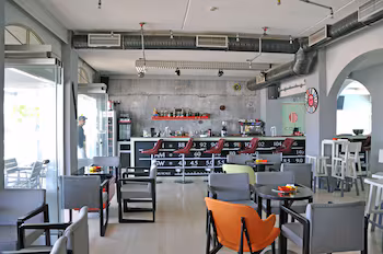 Zephyros Hotel