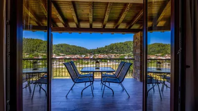 Penelope Luxury Suites