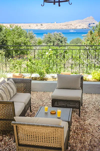 Thea Villas & Suite