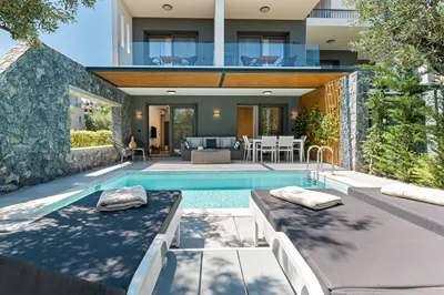 Dionisos Luxury Villas