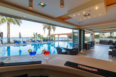 Belussi Beach Hotel & Suites