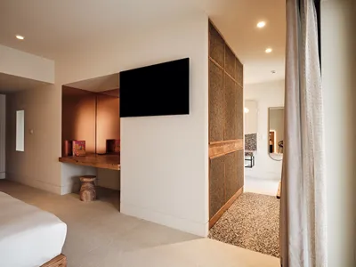 Nous Hotel