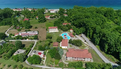 Sintrivanis Resort Beach