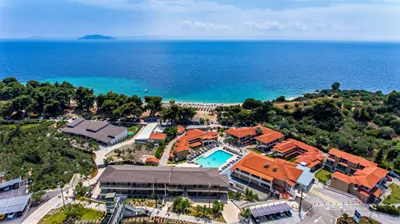 LAGOMANDRA BEACH & SUITES