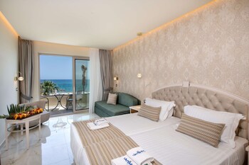 Vantaris Palace Hotel