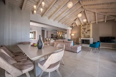 Avra Villa