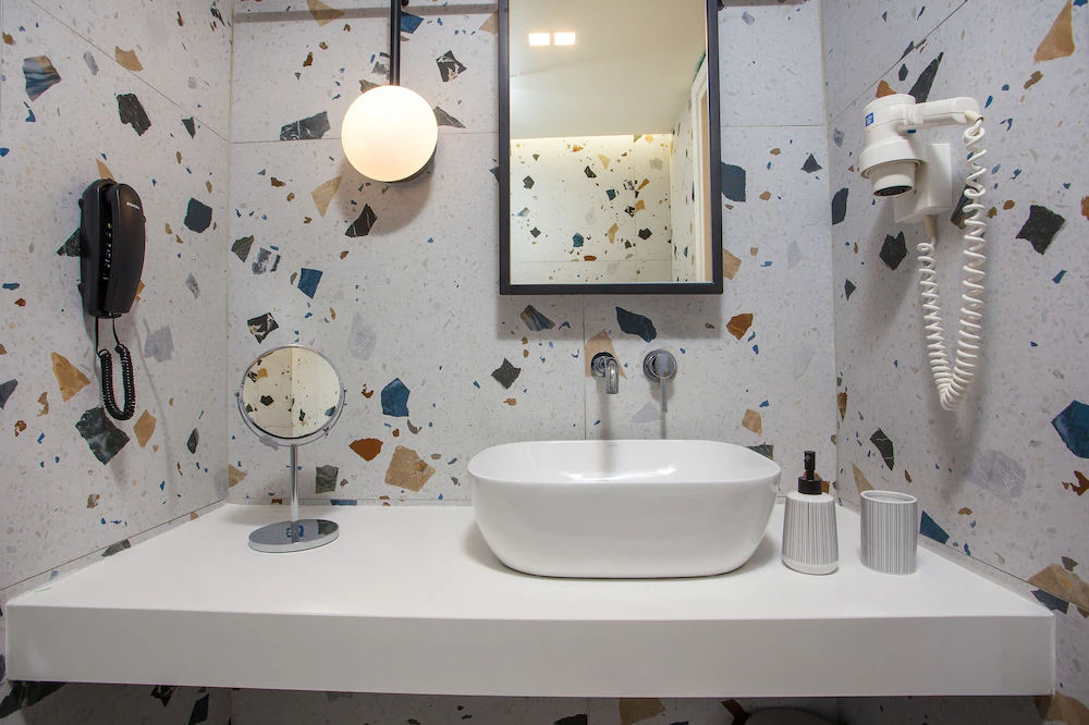 Mazoren Art Hotel