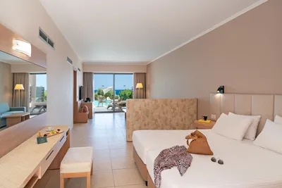 KRESTEN ROYAL EUPHORIA RESORT