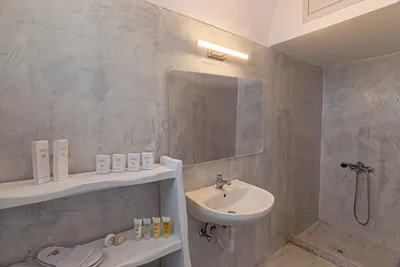 Phaos Santorini Suites