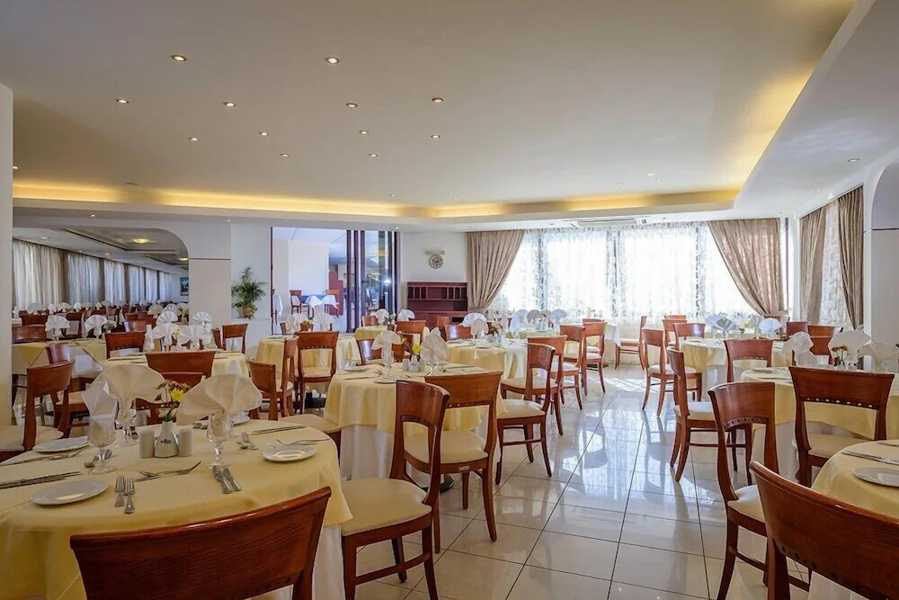 Vantaris Palace Hotel