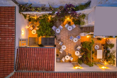 Hydra Hotel