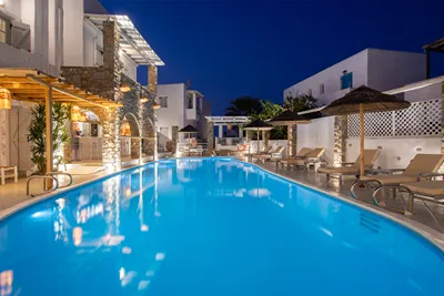 Zefi Hotel & Suites Paros