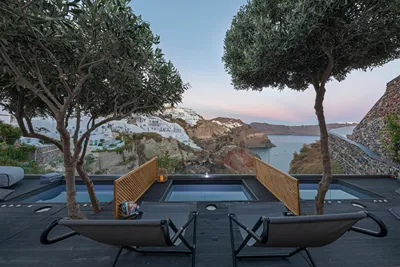 Pearl of Caldera Oia