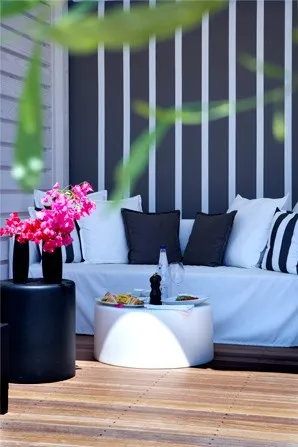 Pelagos Suites Hotel