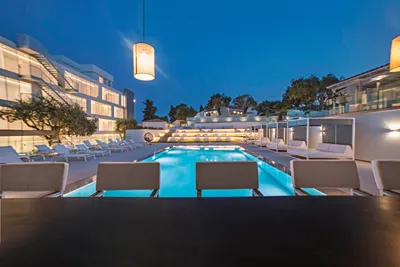 Ray Hotel