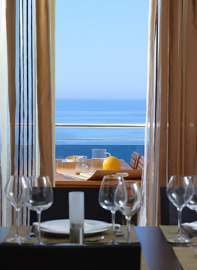 Macaris Suites & Spa