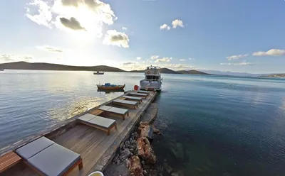 Royal Marmin Bay Boutique & Art Hotel