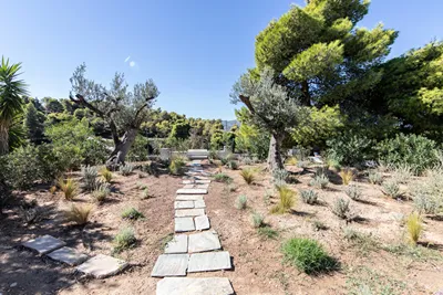 Ilios Villa