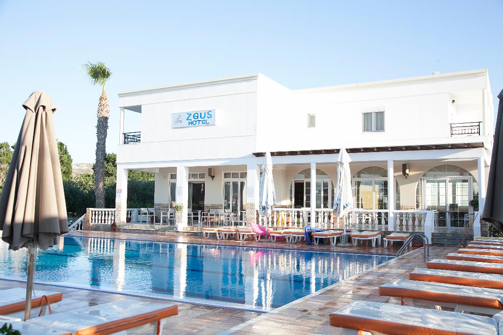 Zeus Hotel