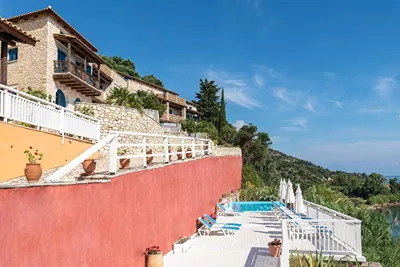 Pelagos Beach Hotel
