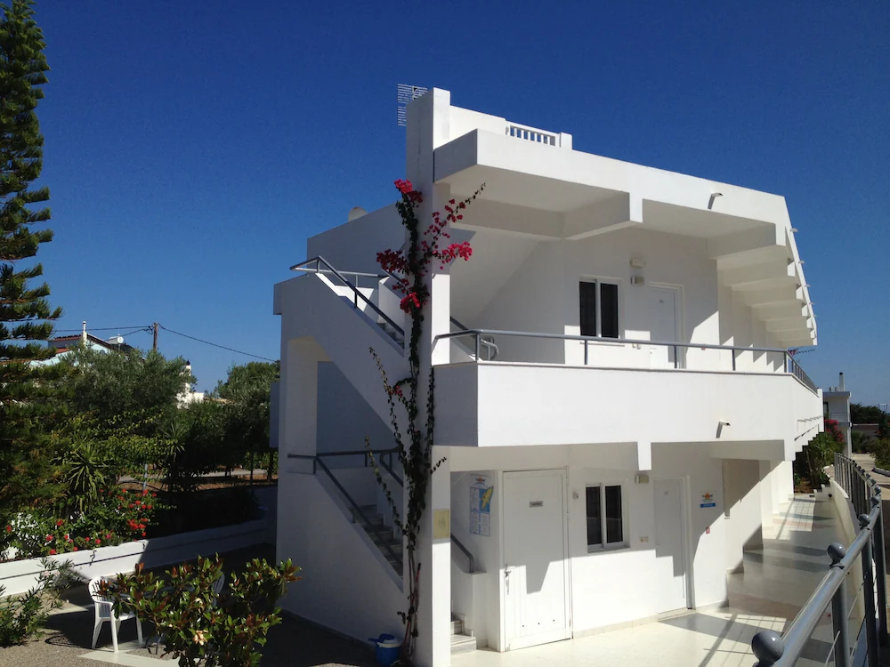 Amaryllis Beach Front Hotel