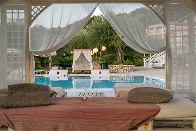 Nefeli Hotel