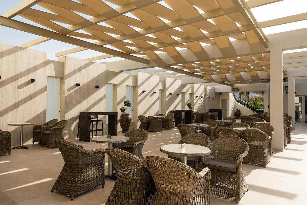 Vantaris Palace Hotel