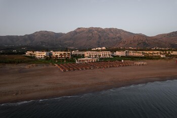 Vantaris Palace Hotel