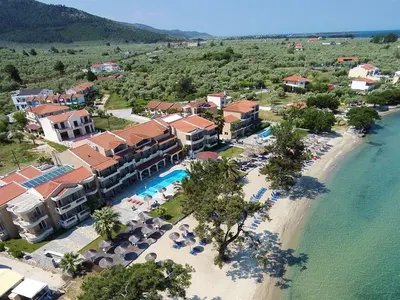 Rachoni Bay Resort