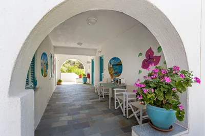 Ragousis Apartments Paros