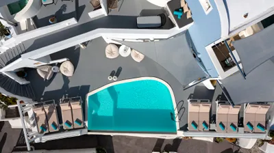 Kima Oia Suites