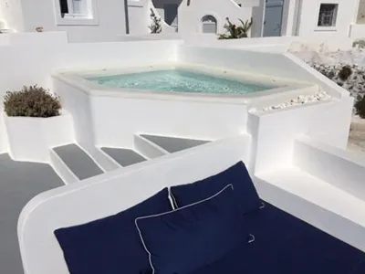 Altana Heritage Suites Santorini