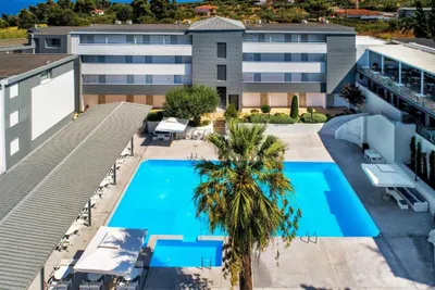 Kriopigi Hotel