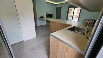 Rhodes City University Suite