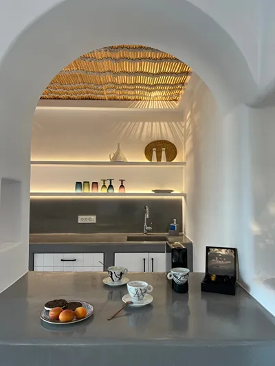 Numa Santorini