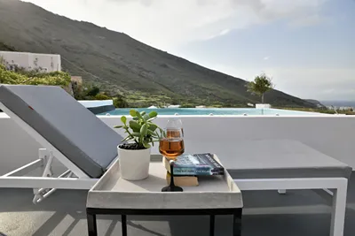 Horizon Mills Villas and Suites Santorini