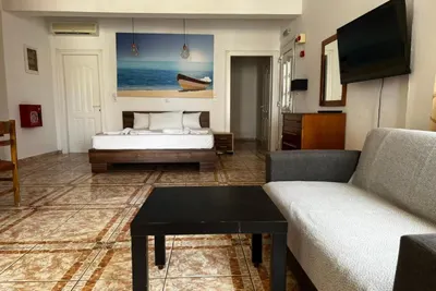 Ellas Hotel