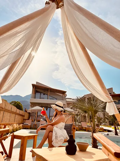 Amo Golden Suites