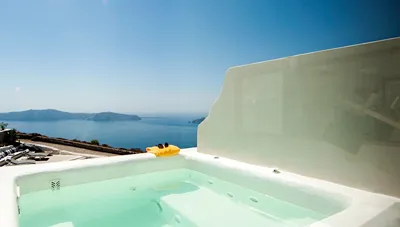 Amaze Suites