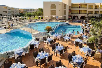 Vantaris Palace Hotel