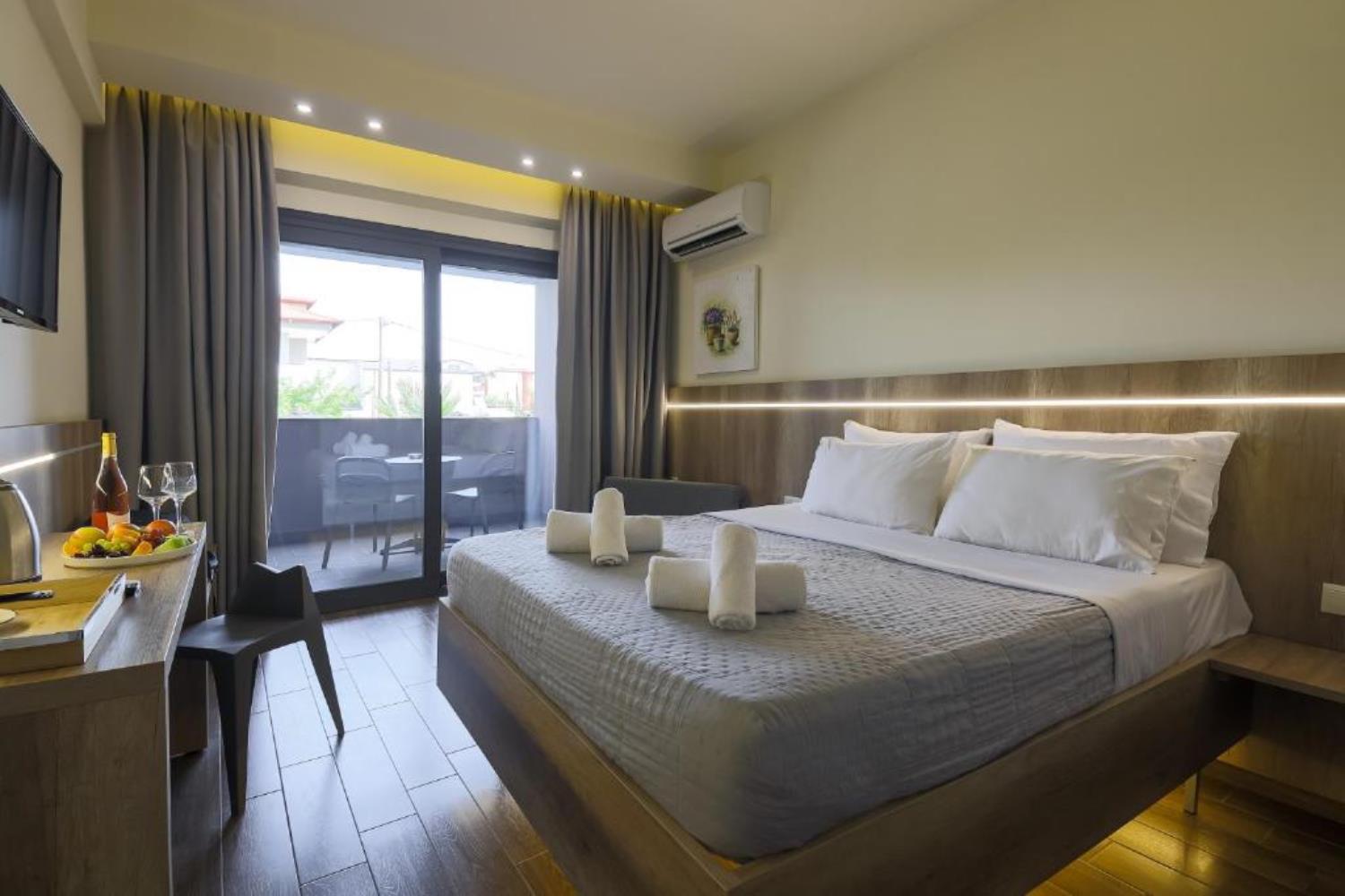 Yakinthos Hotel