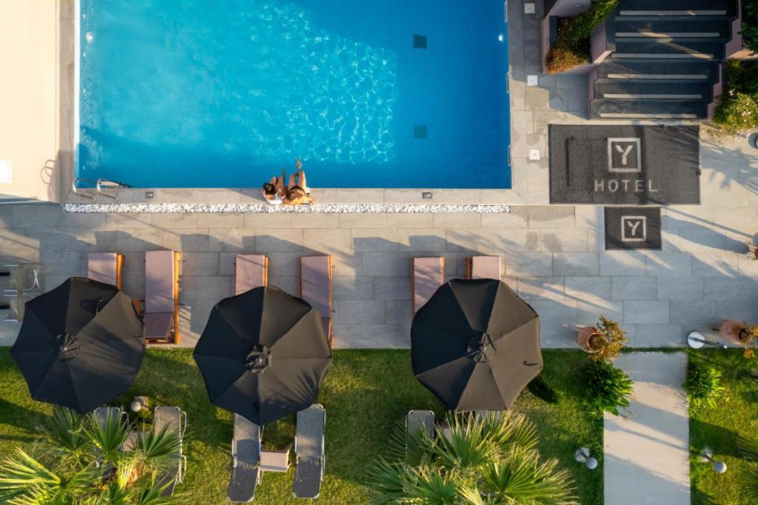 Yakinthos Hotel