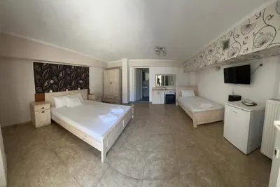 Ellas Hotel