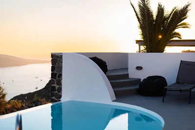 Mr & Mrs White Oia - Santorini