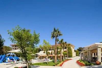 PORTES BEACH HOTEL