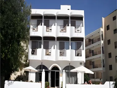 Captain's Hotel
