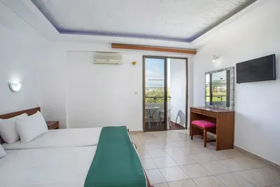 NIKOS BnB