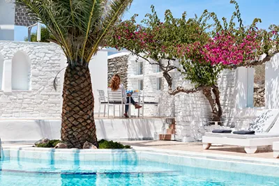 Mr and Mrs White Paros