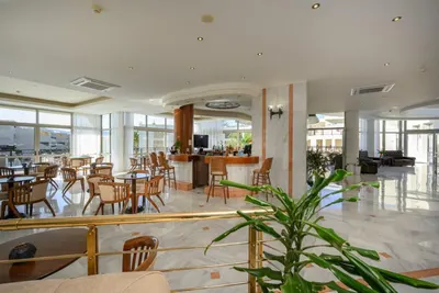 Vantaris Garden & Corner